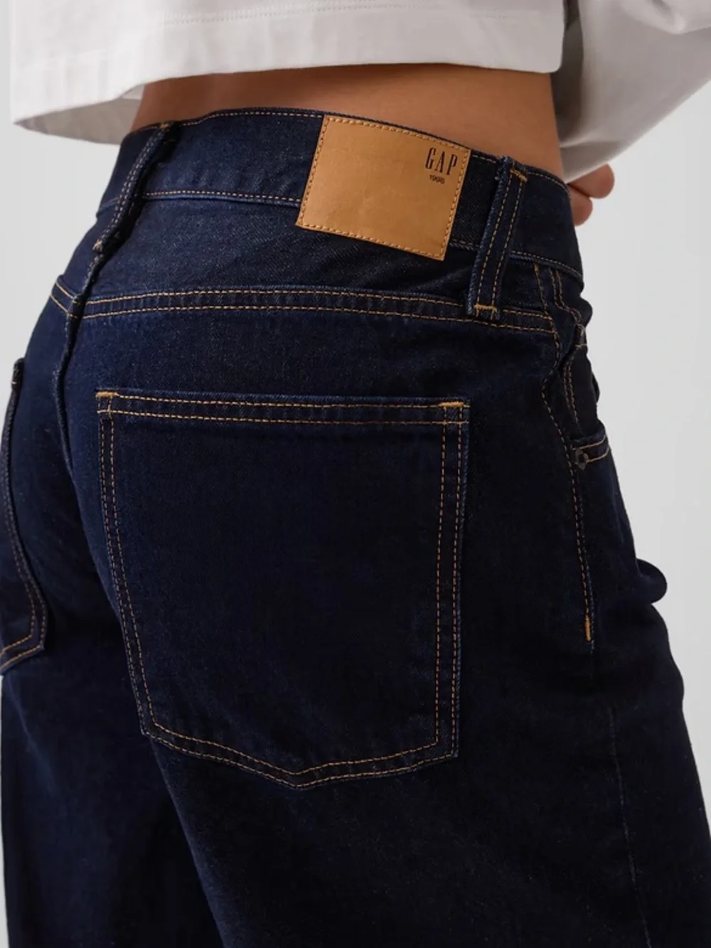 Hailey Beiber Extra Baggy Jean